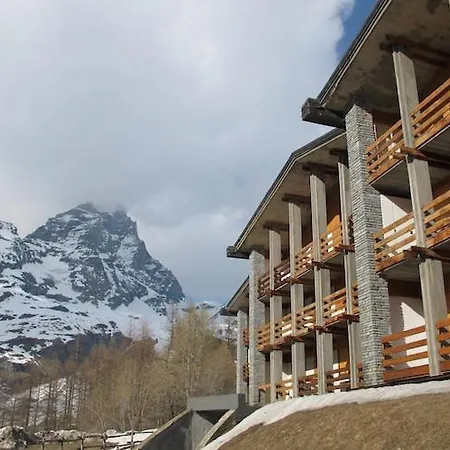 Апартаменты Cozy Bear Ski-in Ski-out Panoramic Брей-Червиния